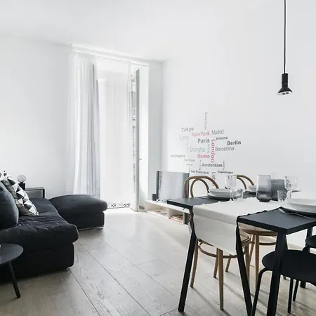 Easylife - Moderno In Moscova/brera * Milaan